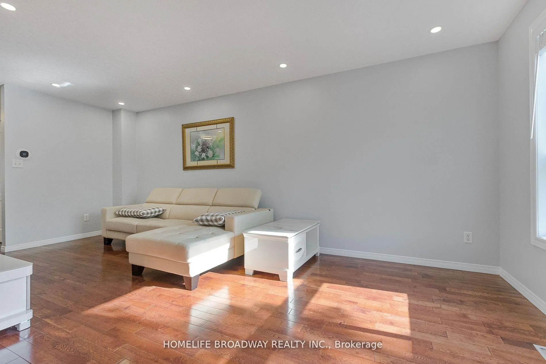 Photo 13 of 752 Paris Boulevard, Waterloo — HOMEH