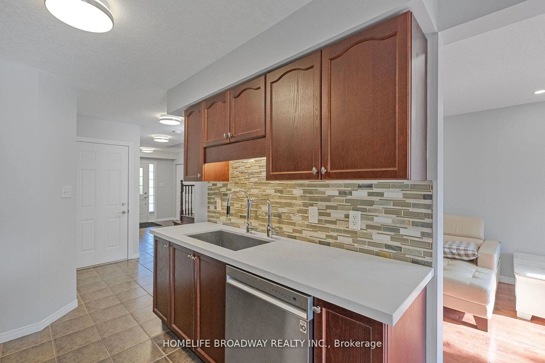 Photo 17 of 752 Paris Boulevard, Waterloo — HOMEH
