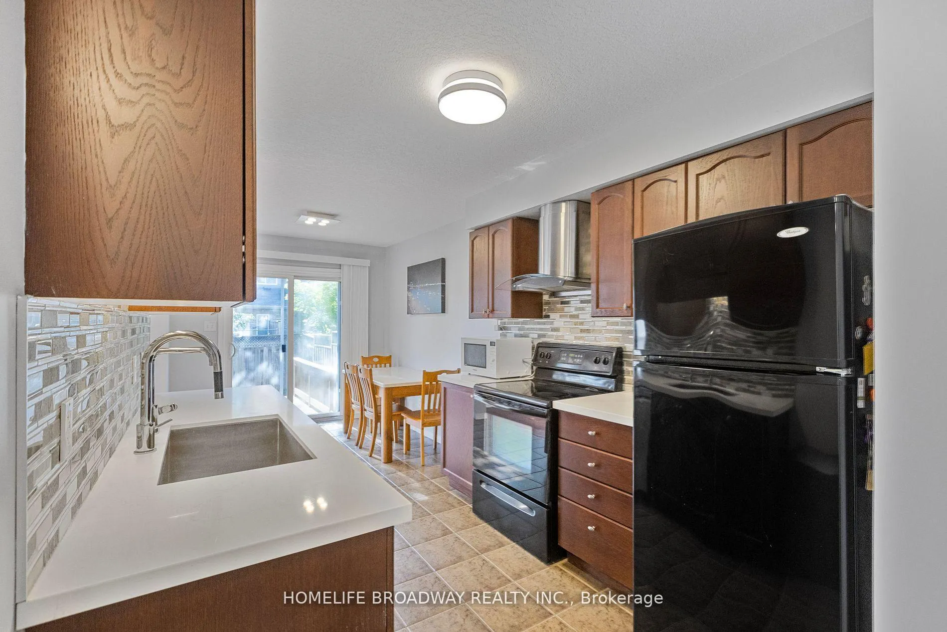 Photo 18 of 752 Paris Boulevard, Waterloo — HOMEH