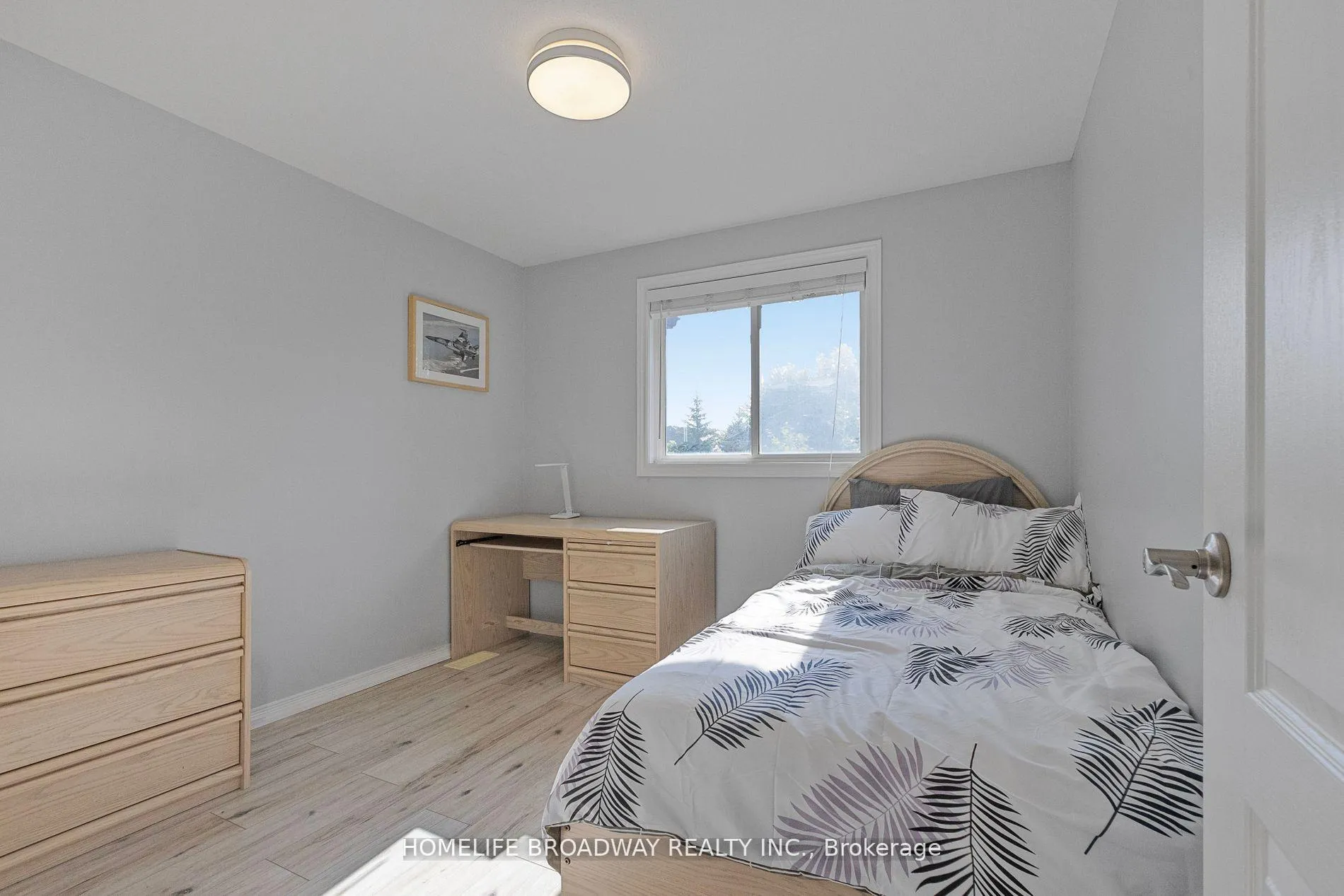 Photo 24 of 752 Paris Boulevard, Waterloo — HOMEH