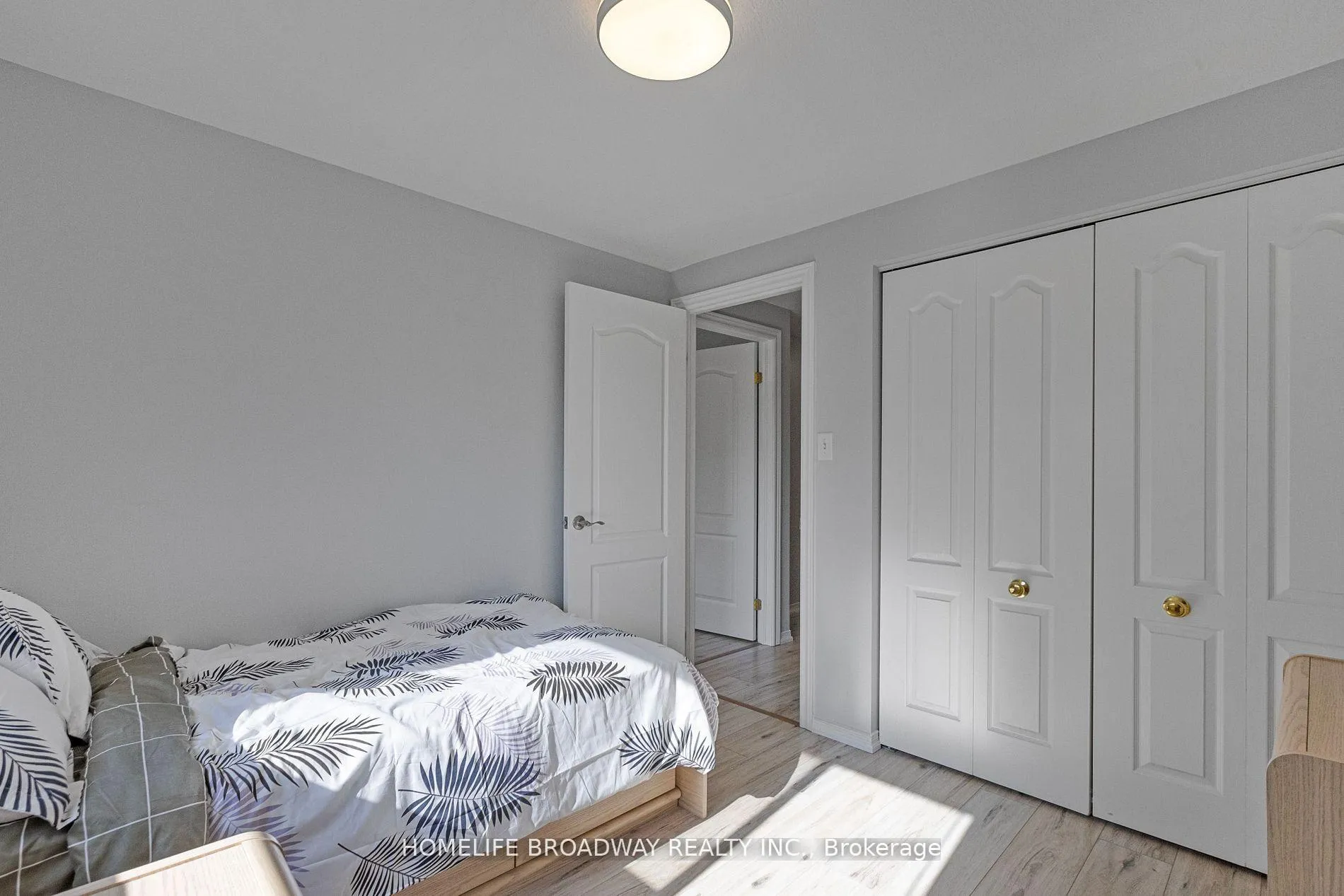 Photo 26 of 752 Paris Boulevard, Waterloo — HOMEH