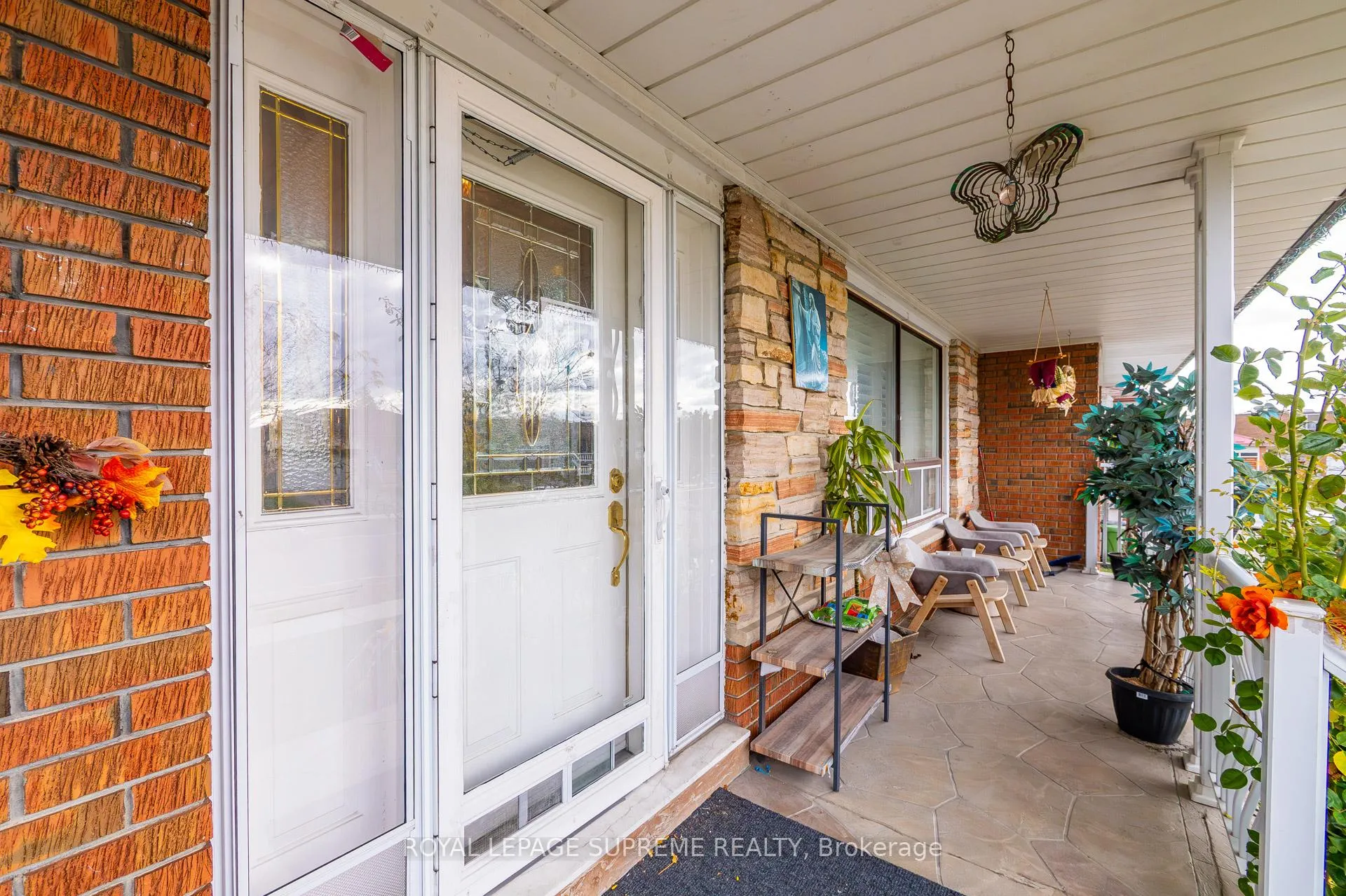 Photo 2 of 50 Wheelwright Crescent, North York, Black Creek — HOMEH