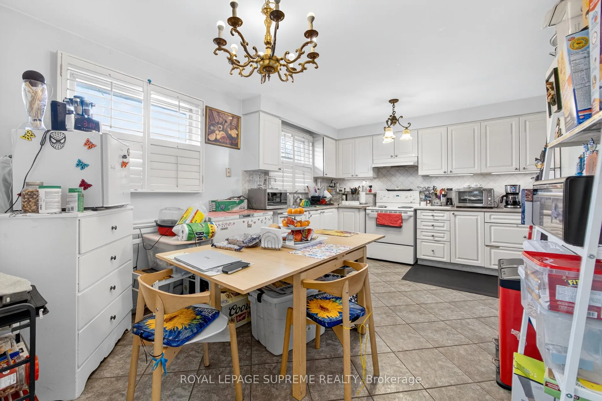 Photo 6 of 50 Wheelwright Crescent, North York, Black Creek — HOMEH