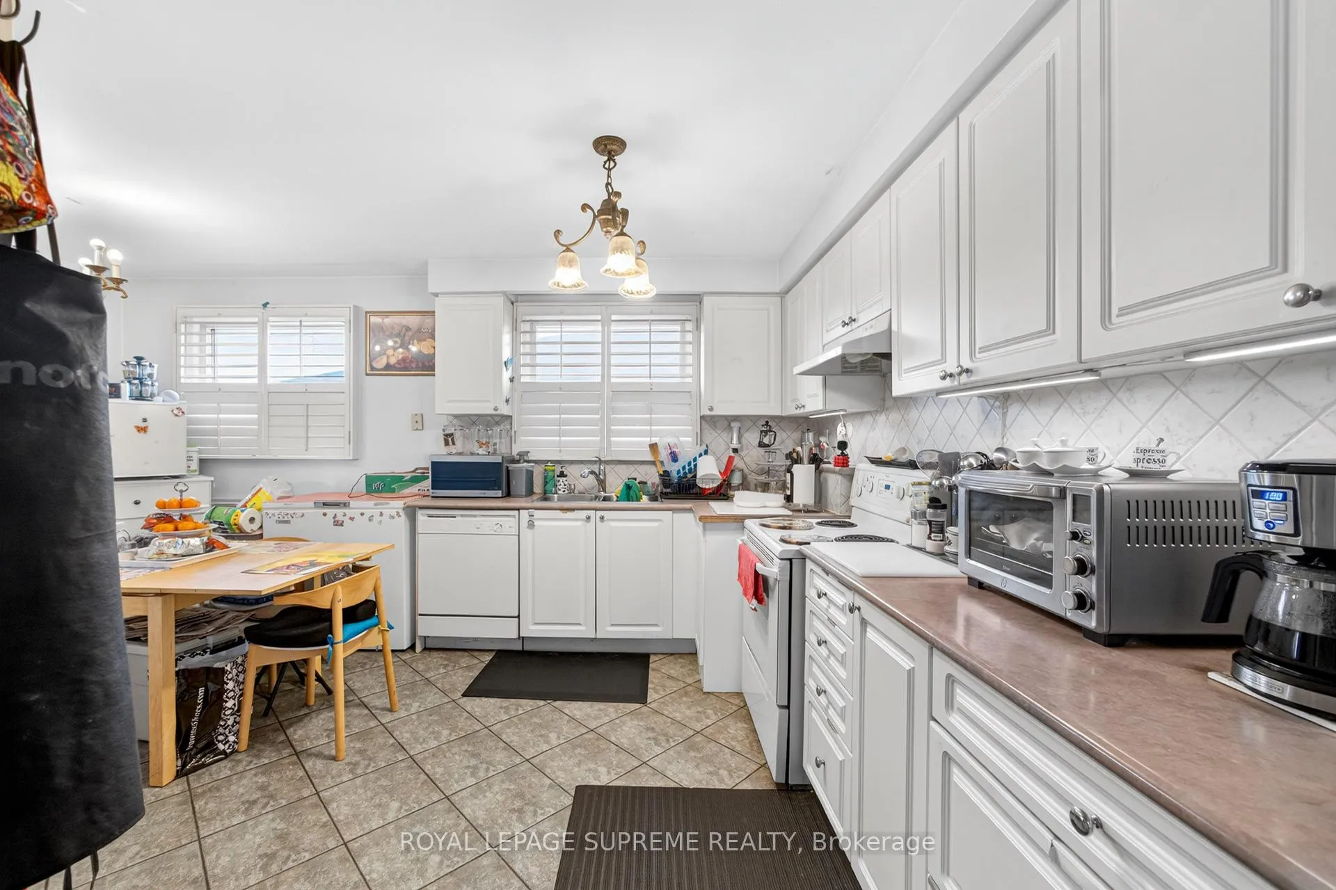 Photo 7 of 50 Wheelwright Crescent, North York, Black Creek — HOMEH
