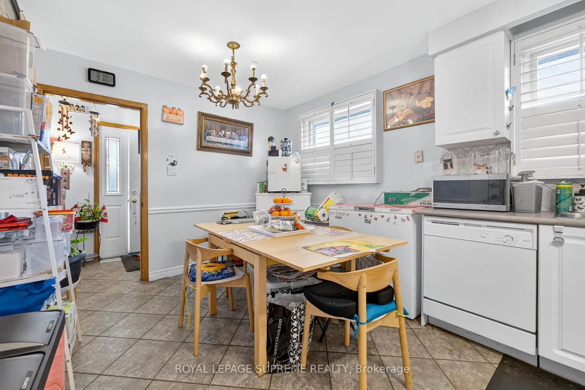 Photo 9 of 50 Wheelwright Crescent, North York, Black Creek — HOMEH