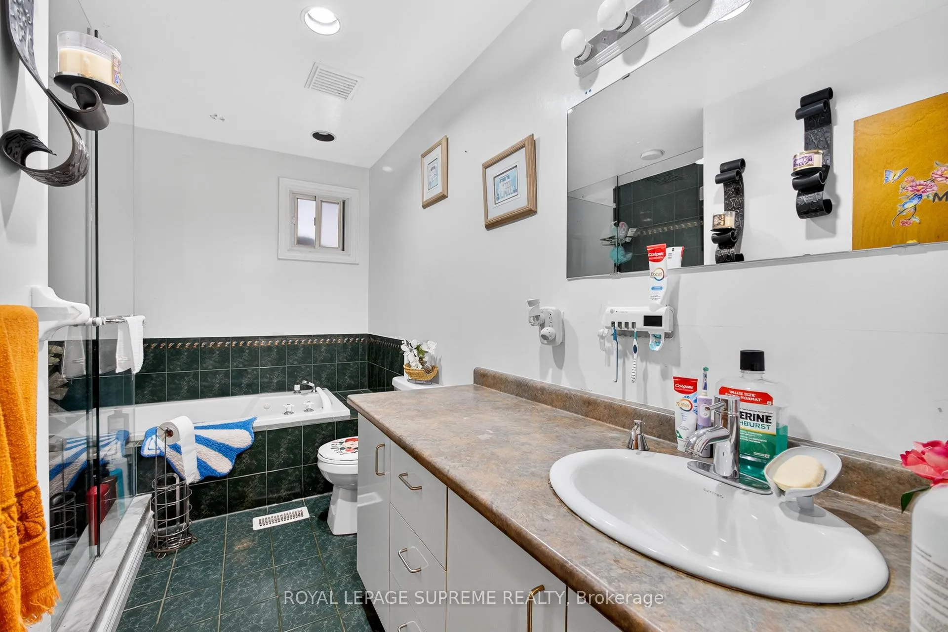 Photo 13 of 50 Wheelwright Crescent, North York, Black Creek — HOMEH
