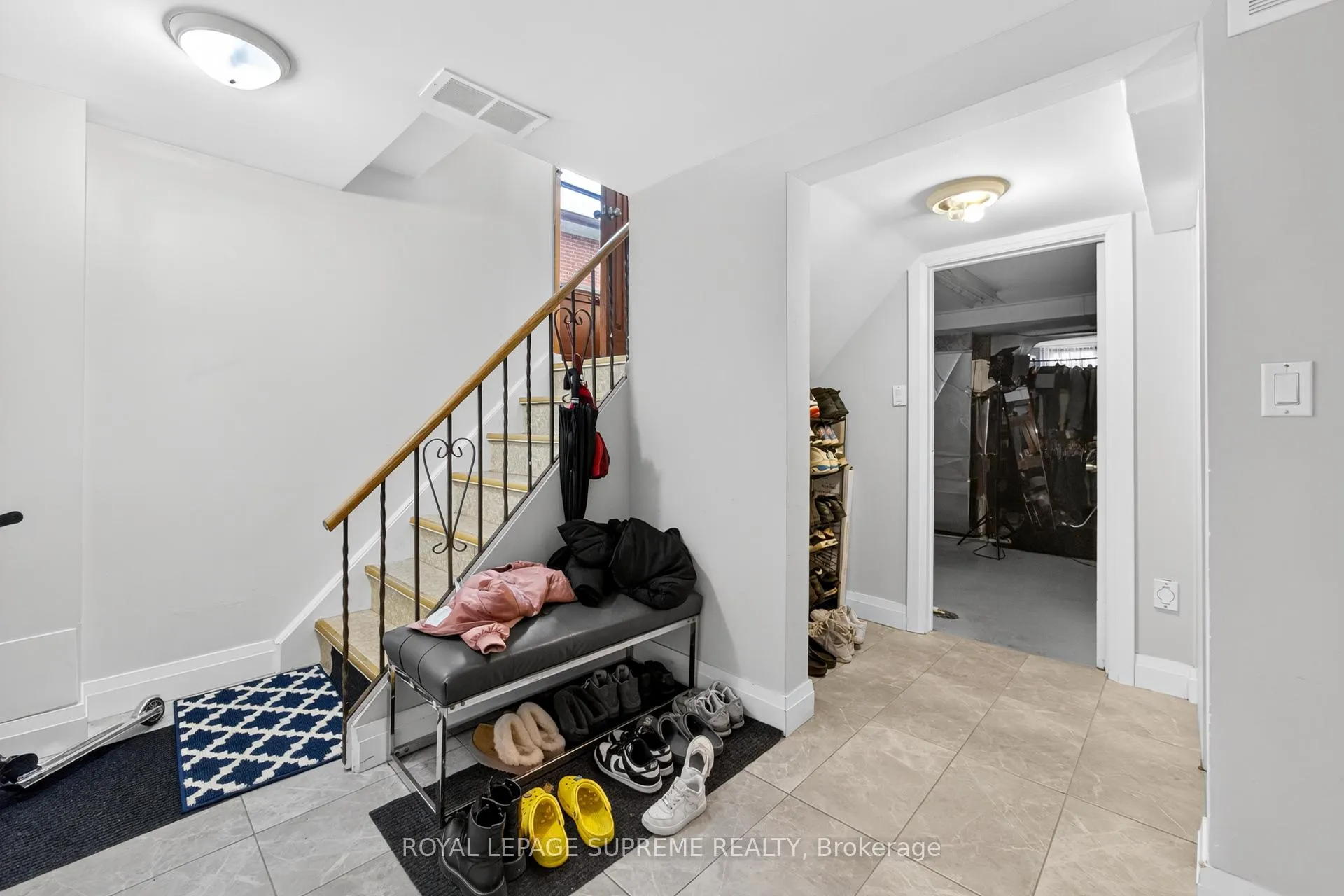 Photo 14 of 50 Wheelwright Crescent, North York, Black Creek — HOMEH