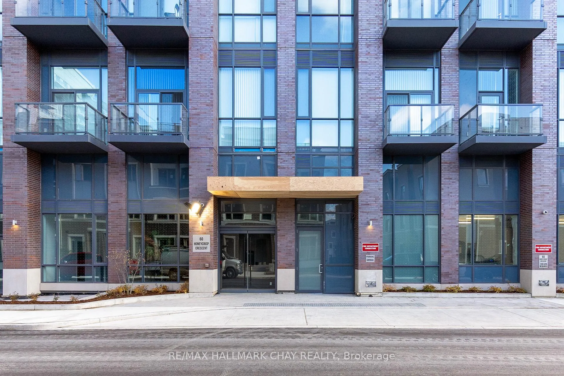 Photo 2 of Unit 217, 60 Honeycrisp Crescent, Vaughan, Vaughan Corporate Centre — HOMEH