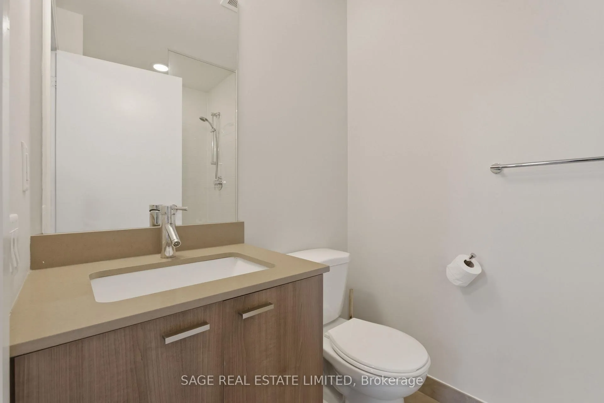 Photo 11 of Unit 805, 30 Roehampton Avenue, Toronto, Mount Pleasant West — HOMEH
