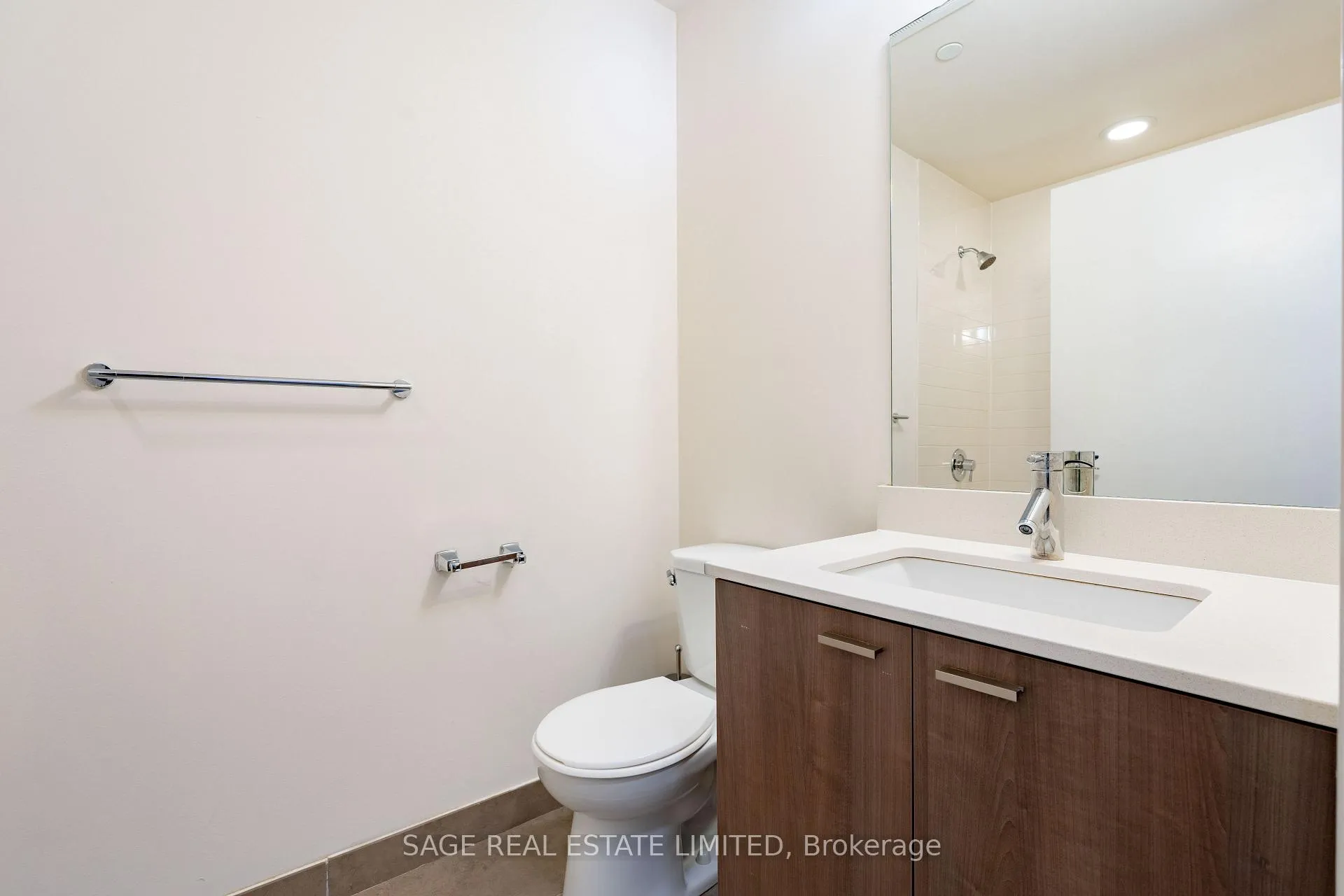 Photo 15 of Unit 805, 30 Roehampton Avenue, Toronto, Mount Pleasant West — HOMEH
