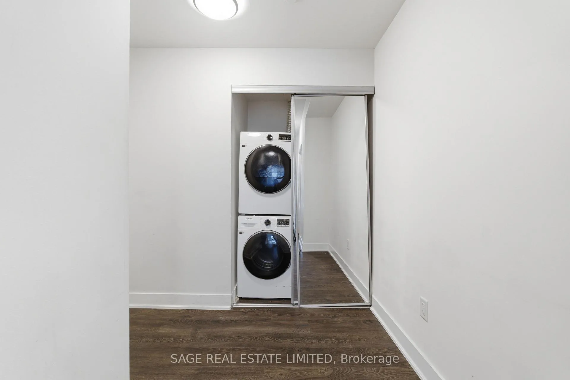 Photo 17 of Unit 805, 30 Roehampton Avenue, Toronto, Mount Pleasant West — HOMEH
