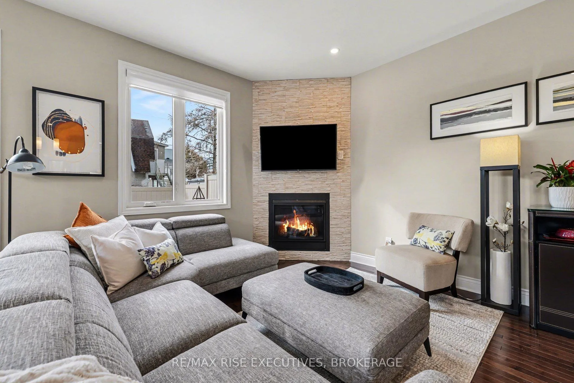 Photo 7 of 300C Richelieu Avenue, Ottawa, Vanier — HOMEH