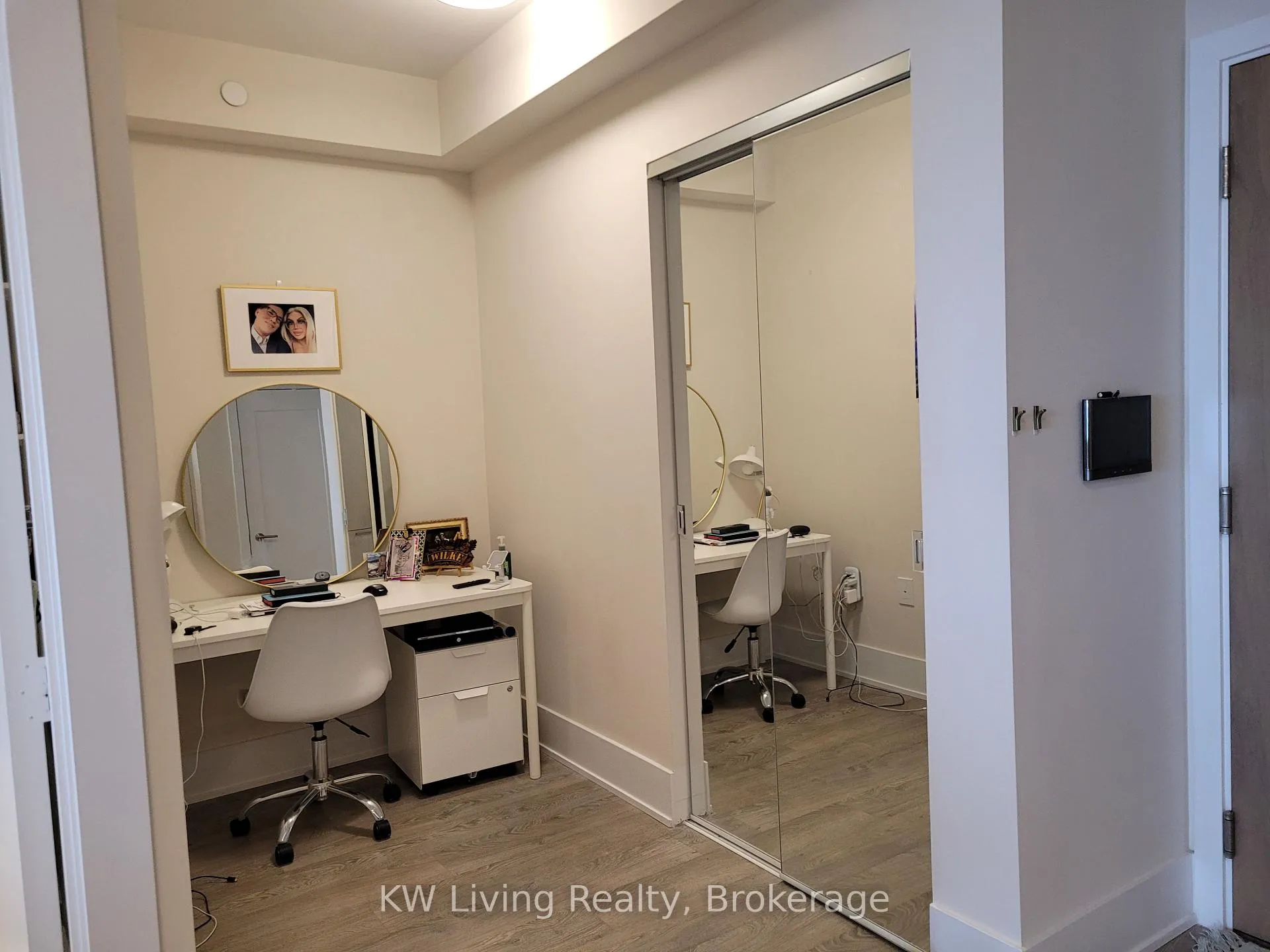 Photo 3 of Unit 3105, 575 Bloor Street E, Toronto, North St. James Town — HOMEH