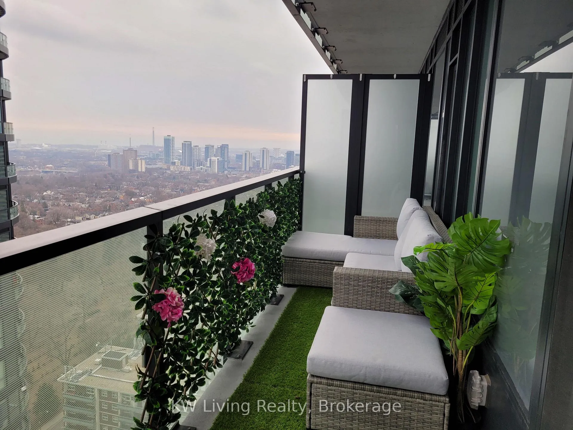 Photo 10 of Unit 3105, 575 Bloor Street E, Toronto, North St. James Town — HOMEH