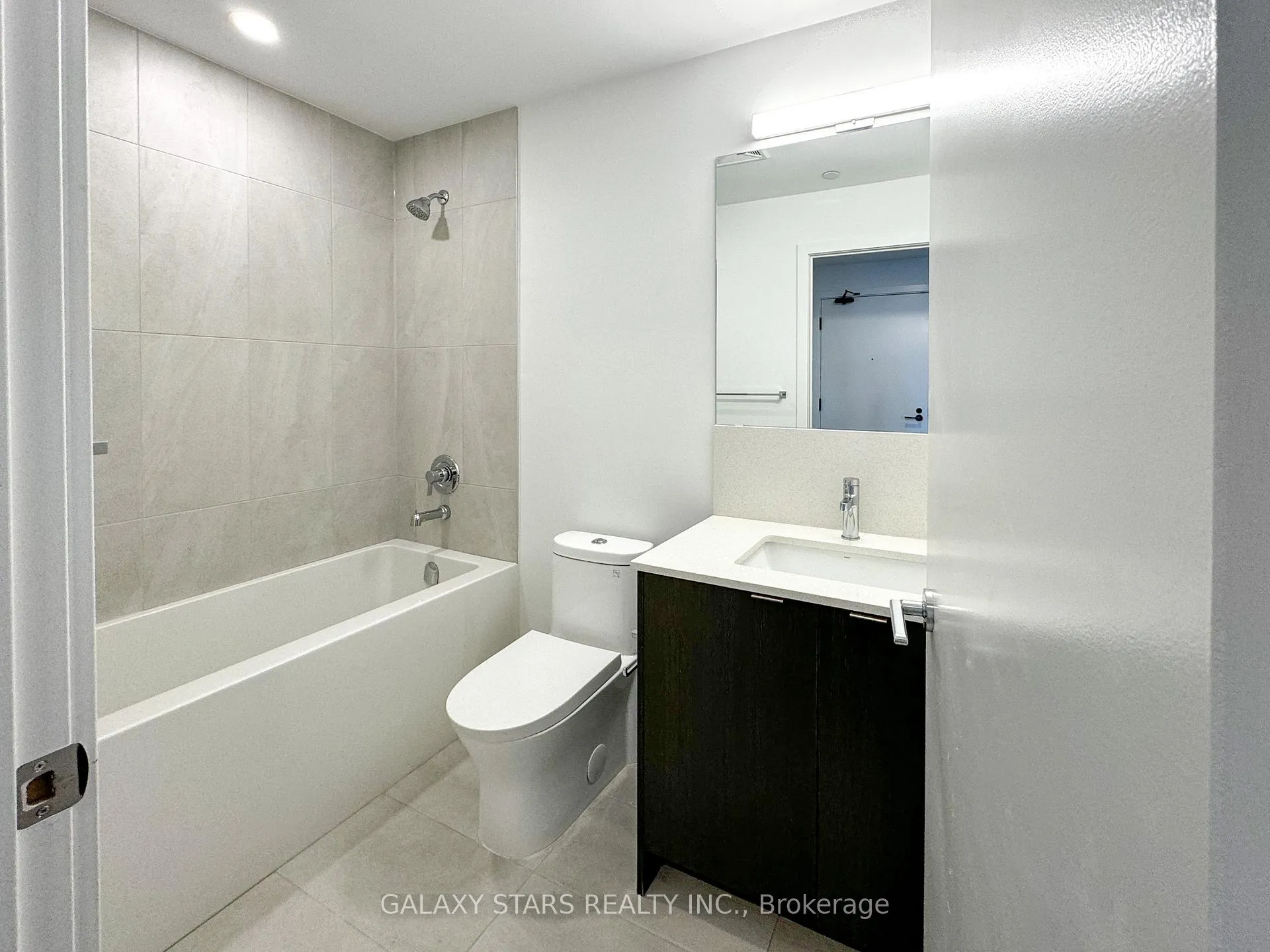 Photo 10 of Unit 503 A, 1606 Charles Street, Whitby, Port Whitby — HOMEH