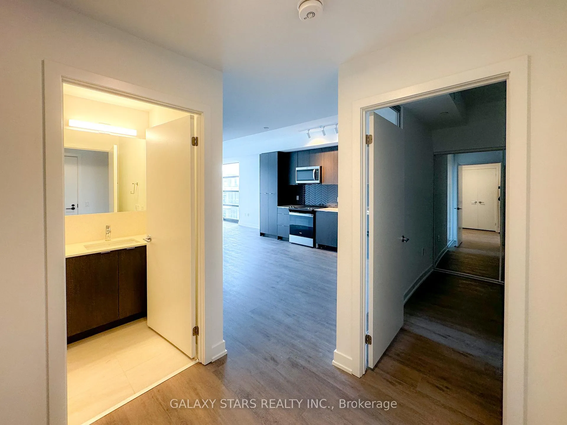 Photo 11 of Unit 503 A, 1606 Charles Street, Whitby, Port Whitby — HOMEH