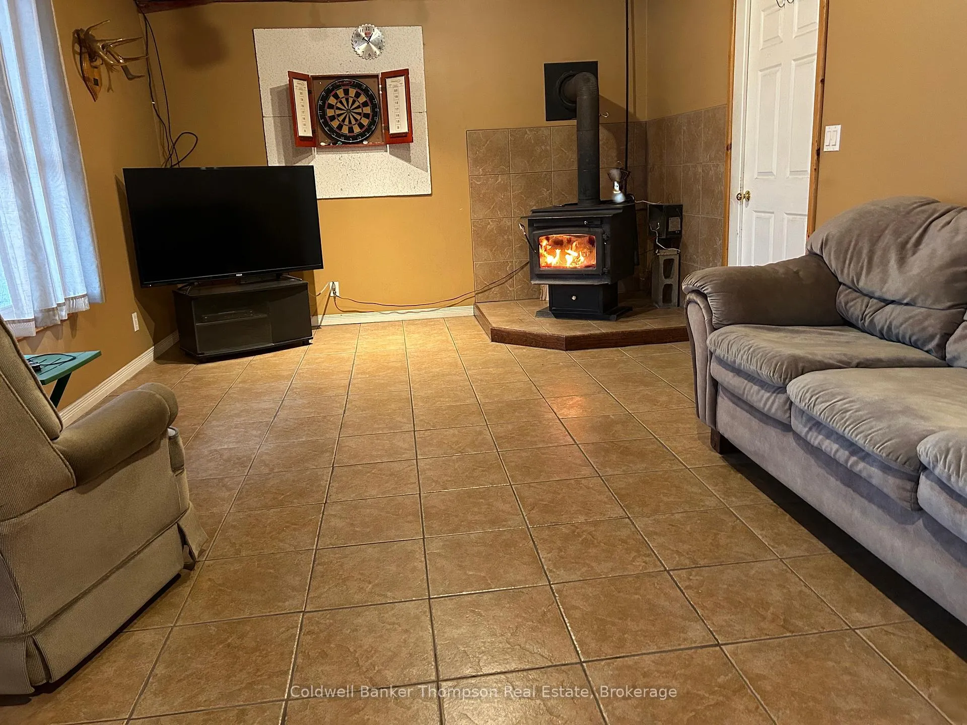 Photo 3 of 475 Chapman Drive E, Magnetawan, Burk's Falls — HOMEH