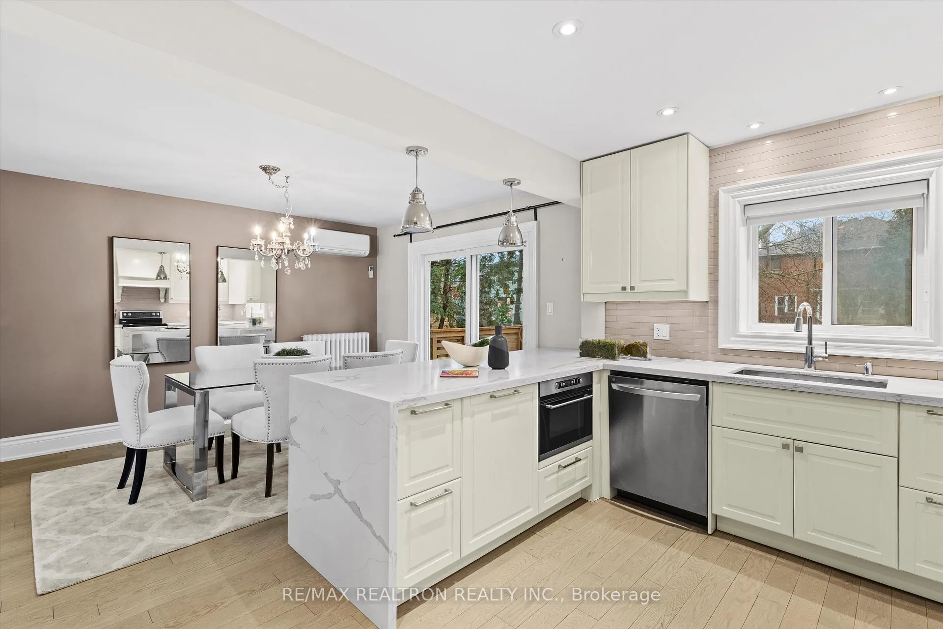 Photo 5 of 38 Delhi Avenue, Toronto, Bedford Park-Nortown — HOMEH