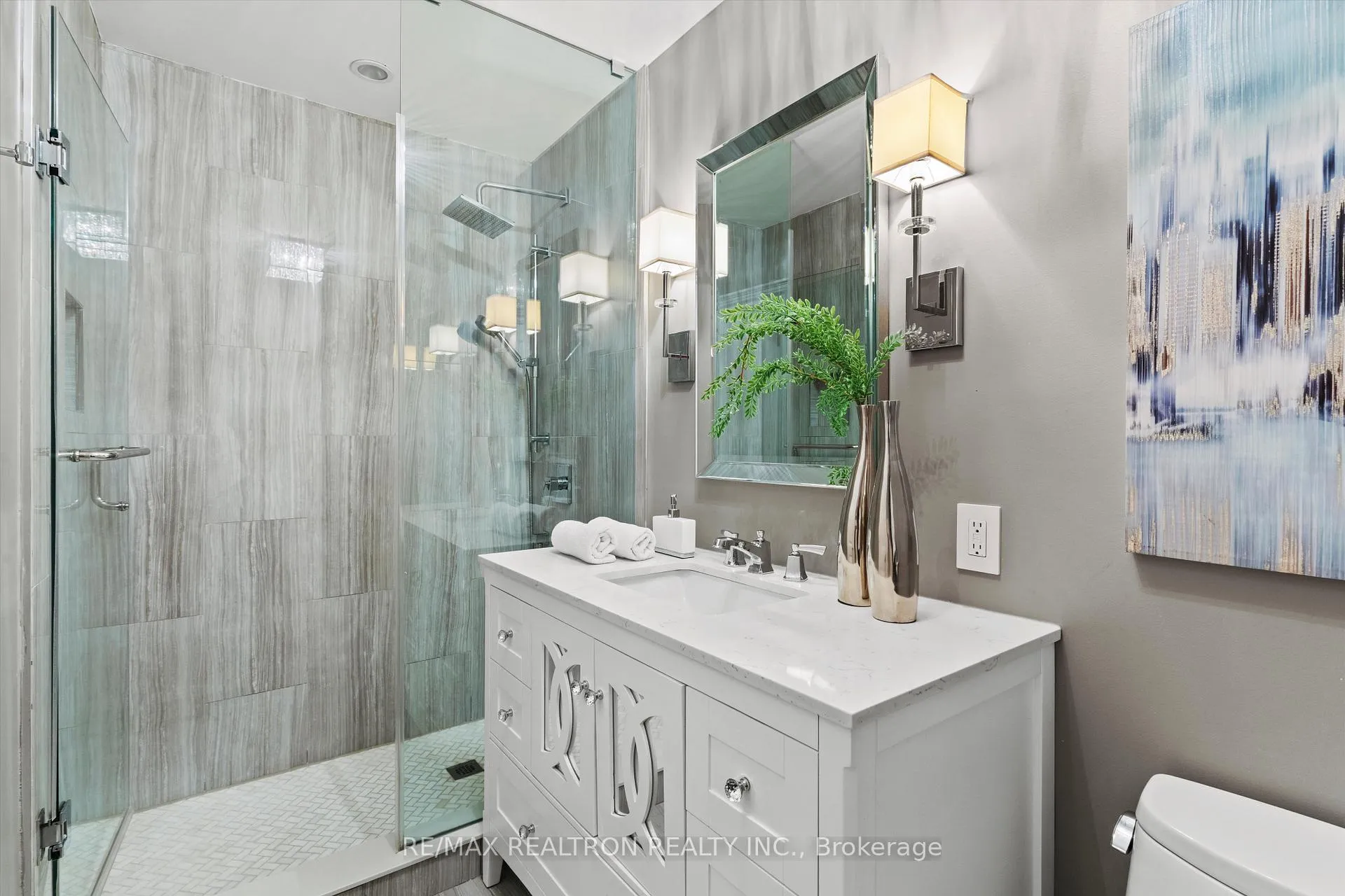 Photo 12 of 38 Delhi Avenue, Toronto, Bedford Park-Nortown — HOMEH