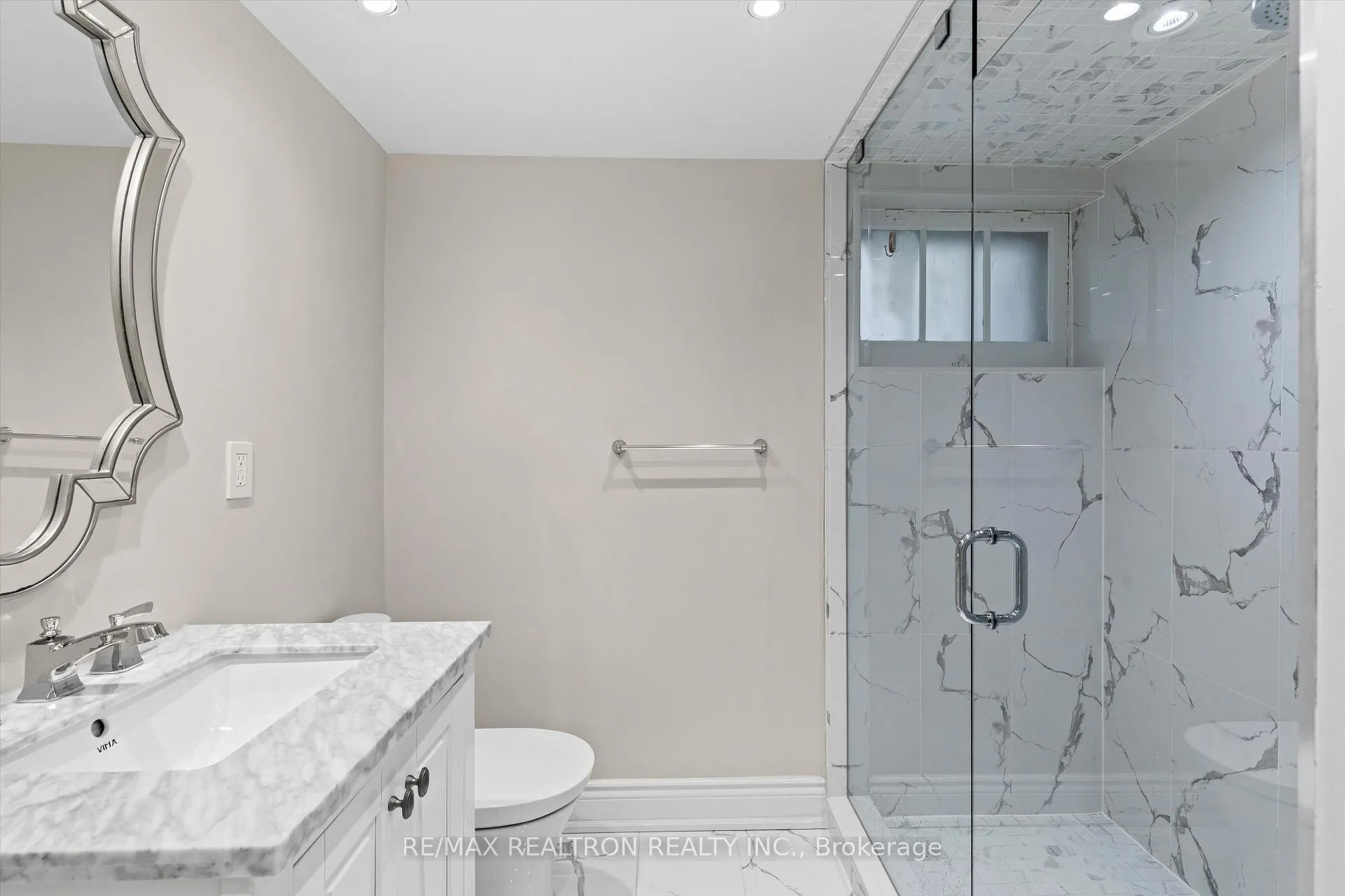 Photo 17 of 38 Delhi Avenue, Toronto, Bedford Park-Nortown — HOMEH