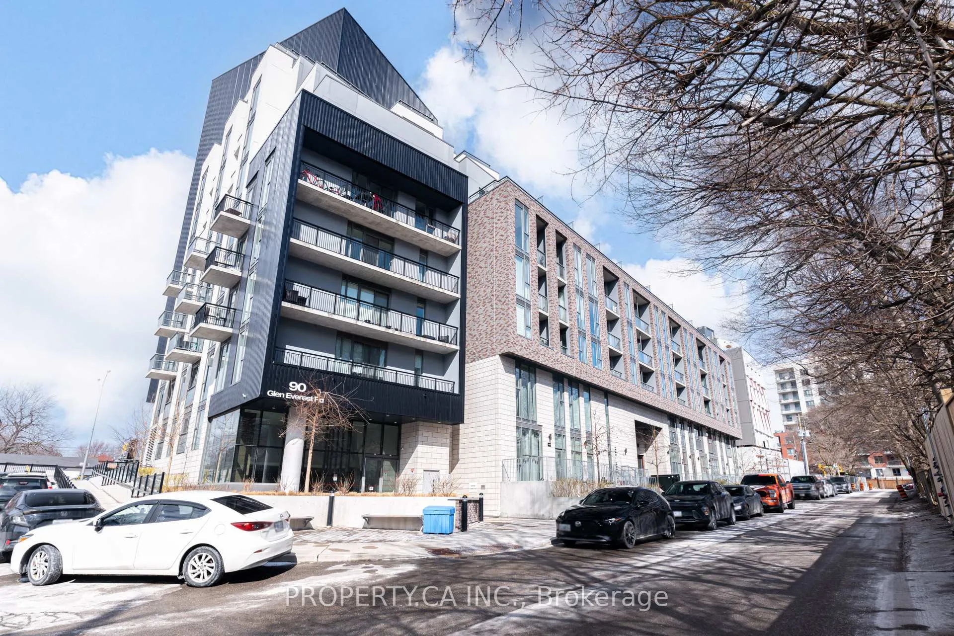 Front of Unit 423, 90 Glen Everest Road