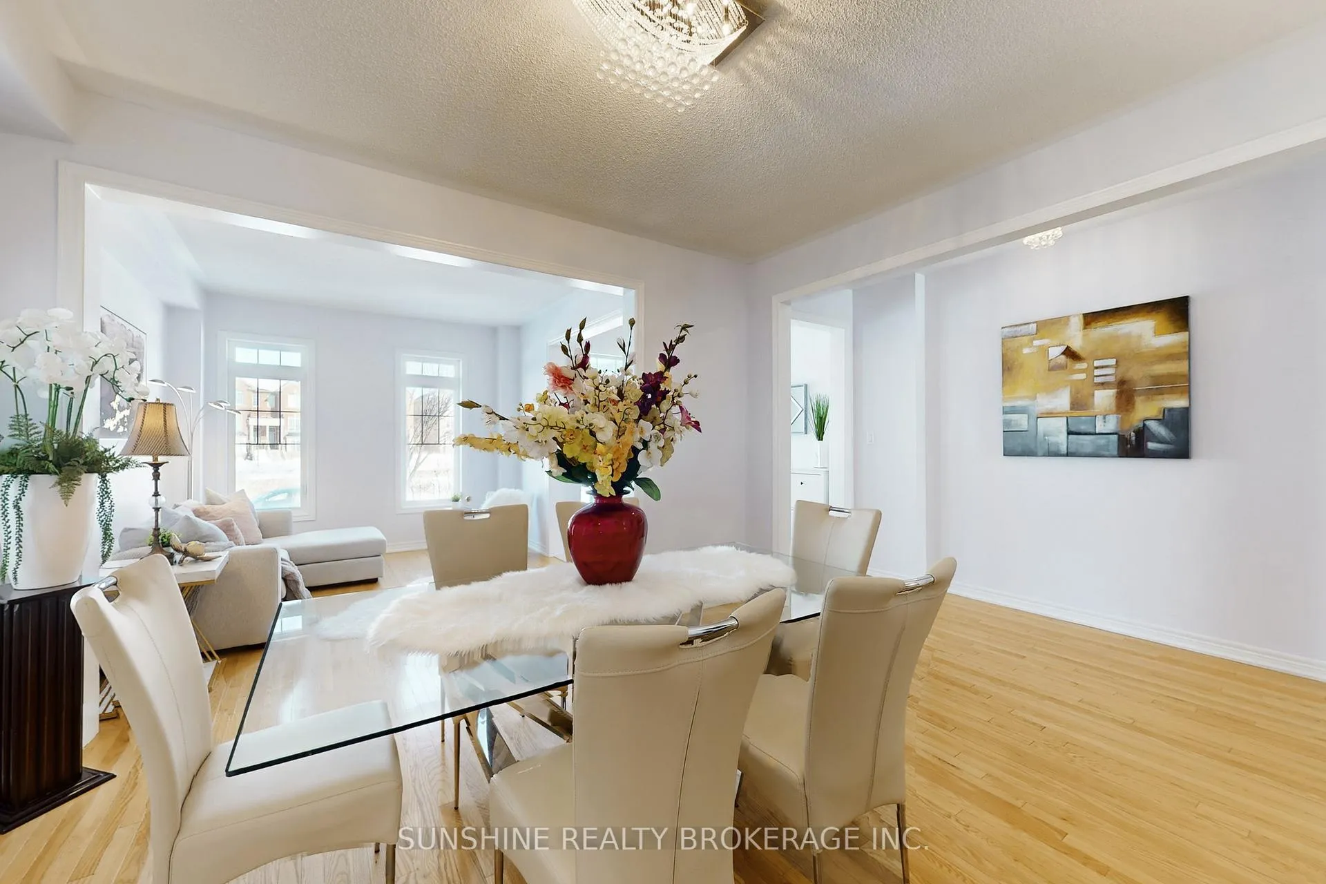 Photo 5 of 67 Pelister Drive, Markham, Greensborough — HOMEH