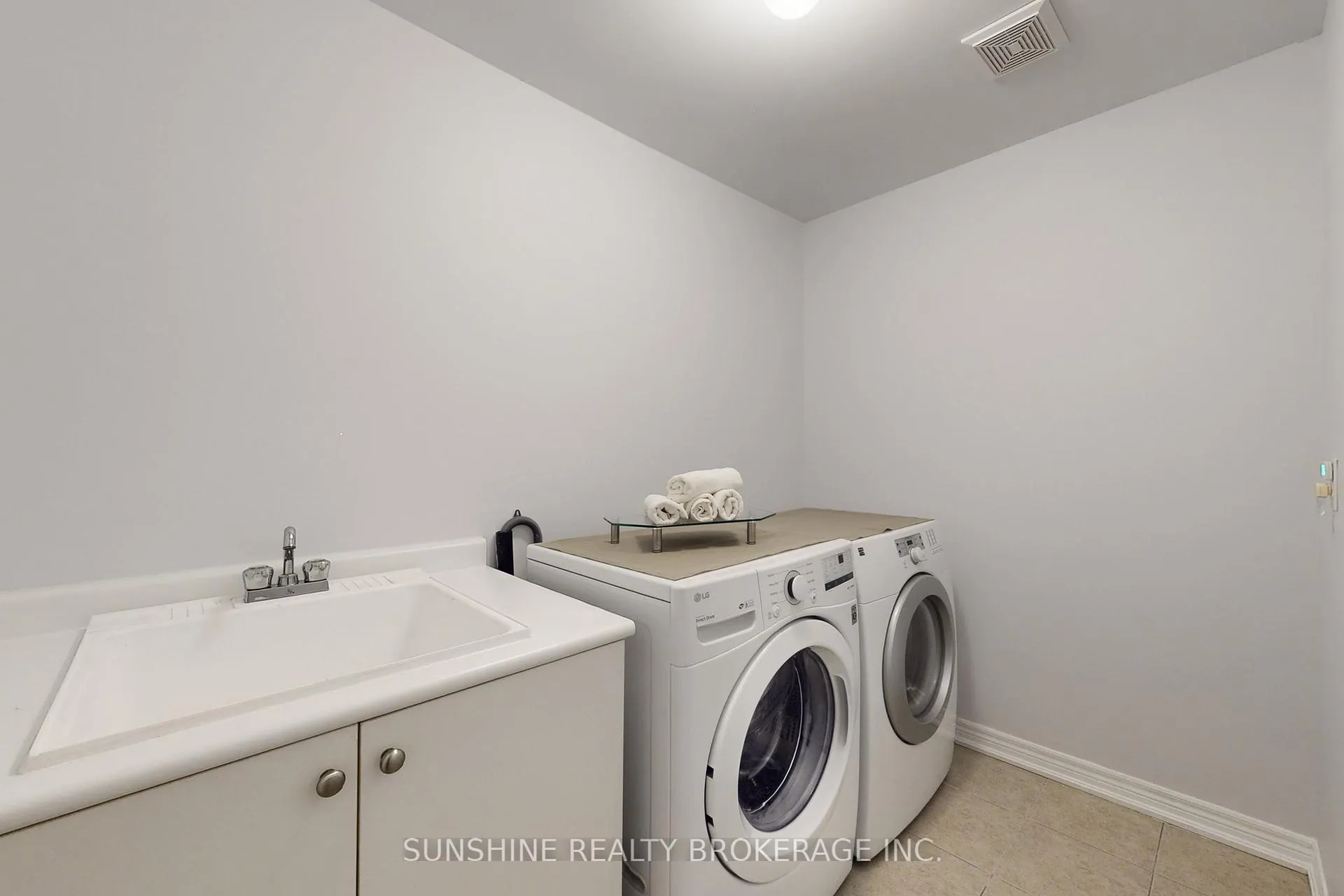 Photo 29 of 67 Pelister Drive, Markham, Greensborough — HOMEH