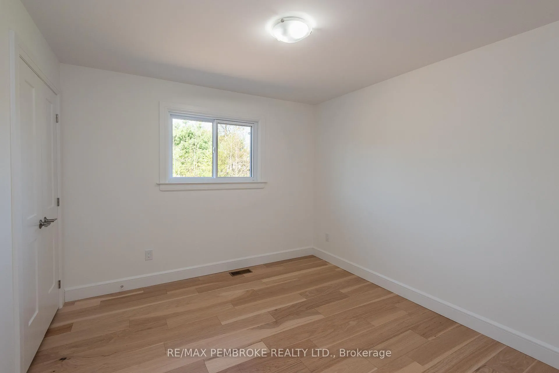 Photo 22 of 9 Jade Avenue, Petawawa — HOMEH