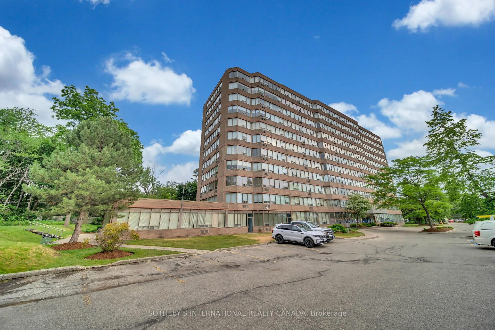 Photo 1 of Unit 312, 3227 King Street, Kitchener, Chicopee/Freeport — HOMEH