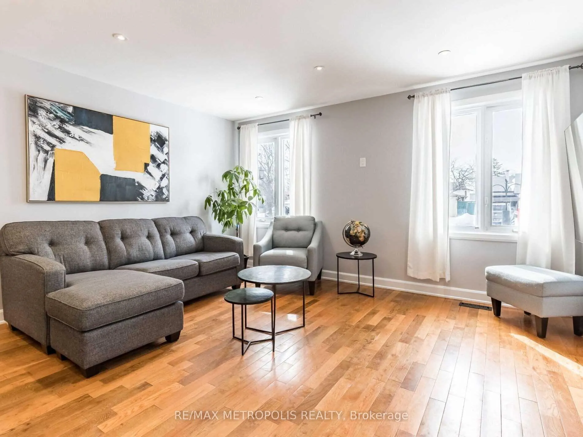 Photo 5 of Unit Main, 60 Reigate Avenue, Brampton, Madoc — HOMEH
