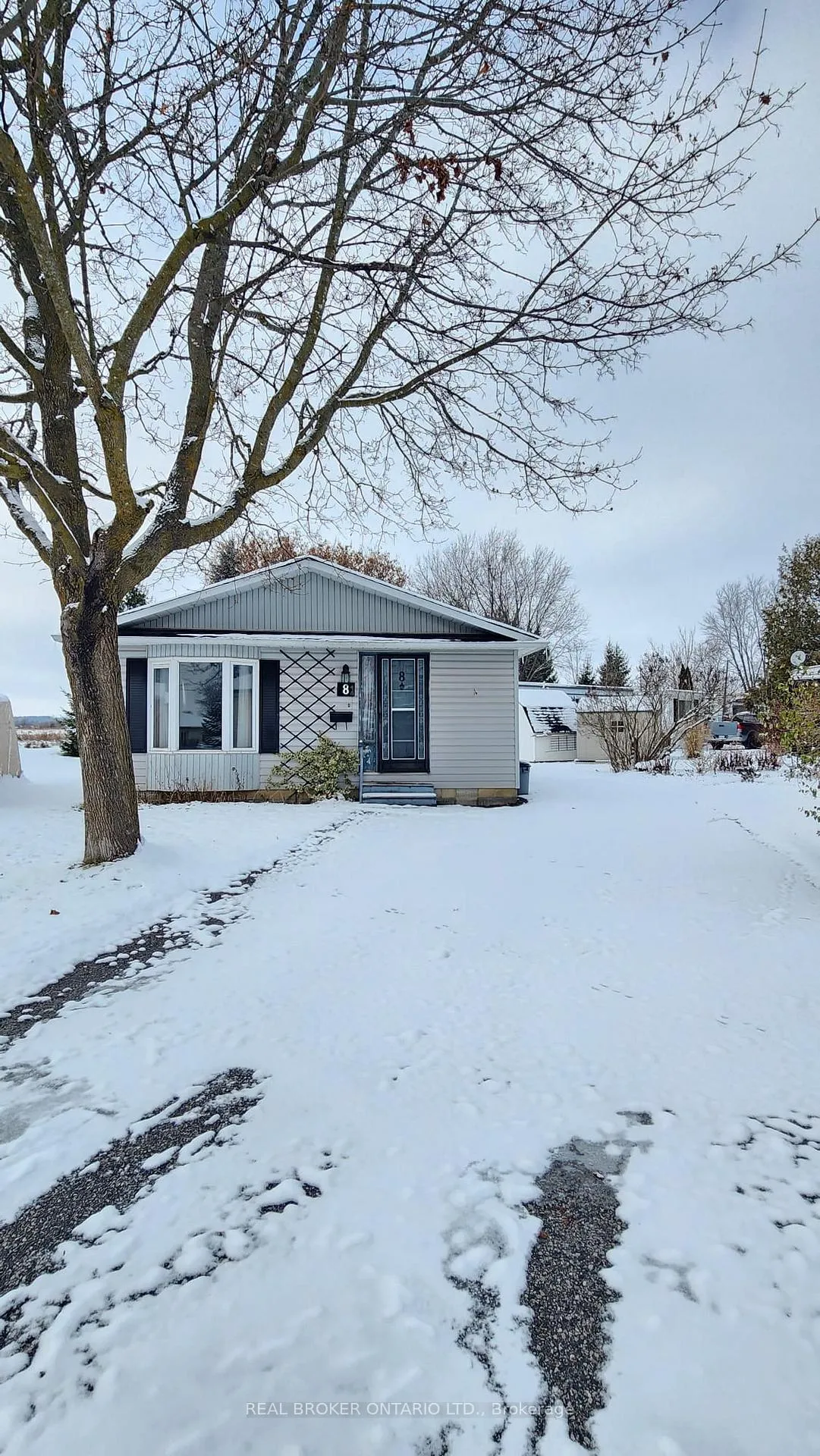 Front of 8 Maple Leaf Terrace