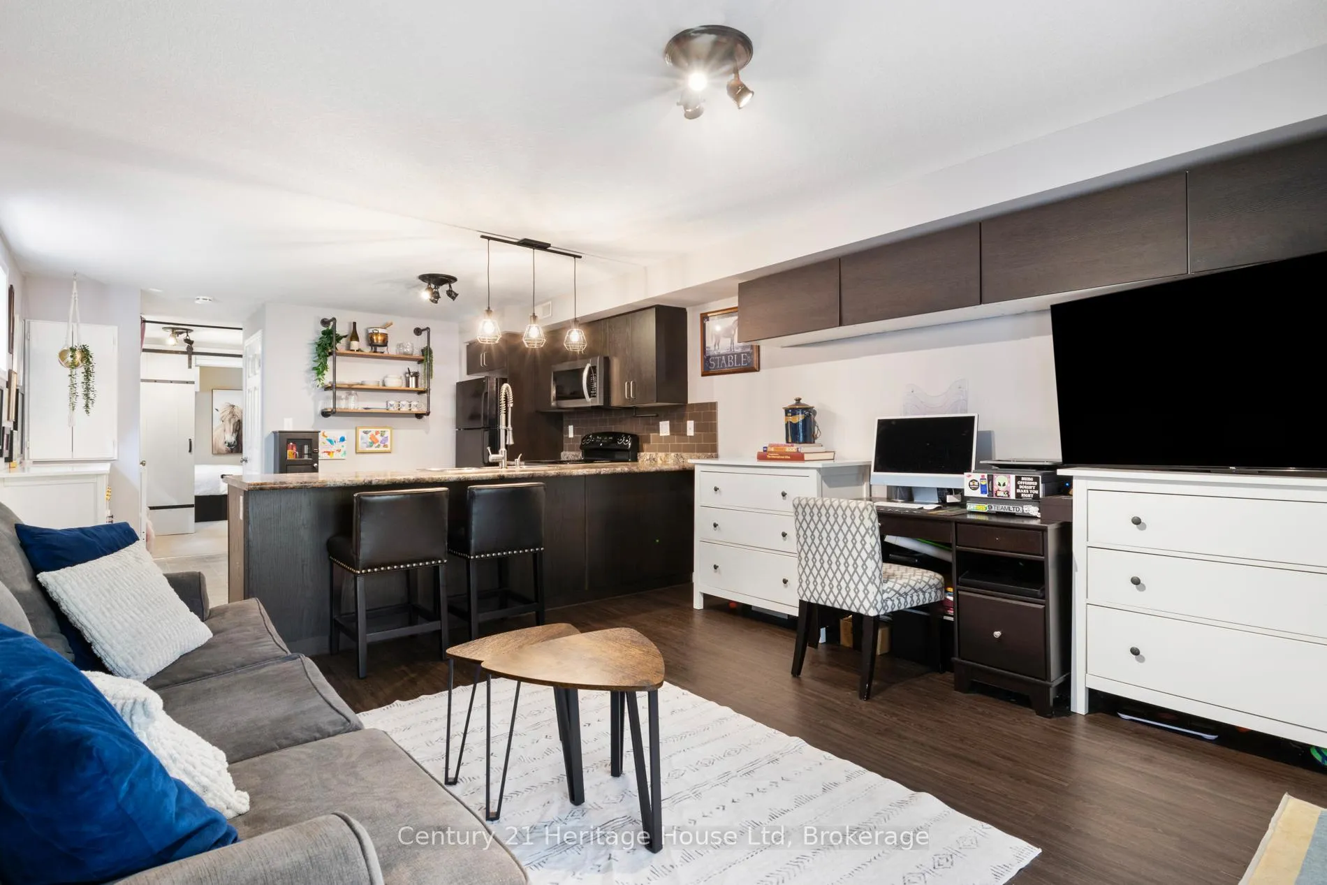 Photo 2 of Unit 56, 35 Mountford Drive, Guelph, Grange Road — HOMEH