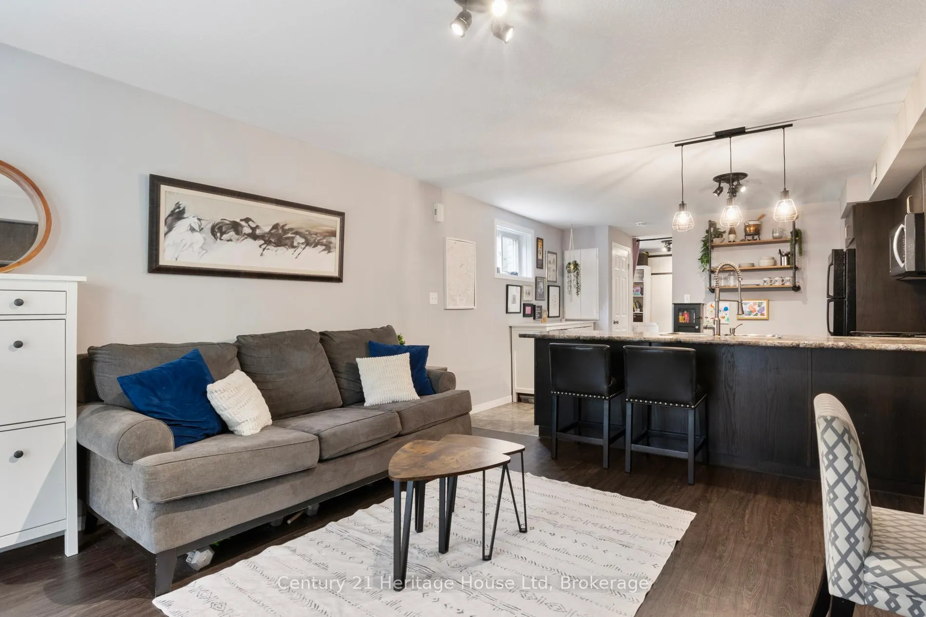 Photo 3 of Unit 56, 35 Mountford Drive, Guelph, Grange Road — HOMEH