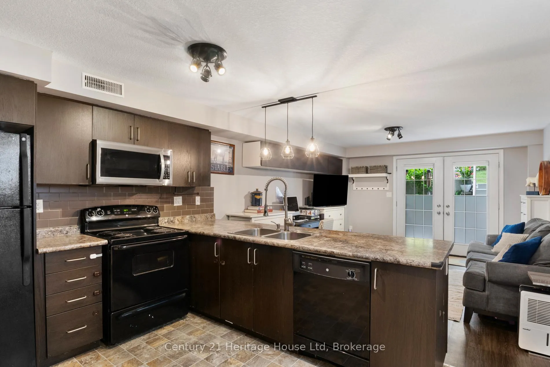 Photo 5 of Unit 56, 35 Mountford Drive, Guelph, Grange Road — HOMEH
