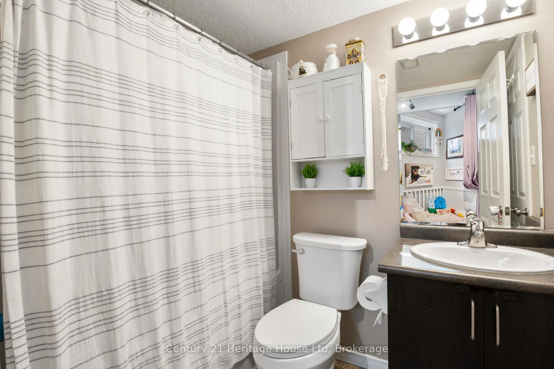 Photo 8 of Unit 56, 35 Mountford Drive, Guelph, Grange Road — HOMEH