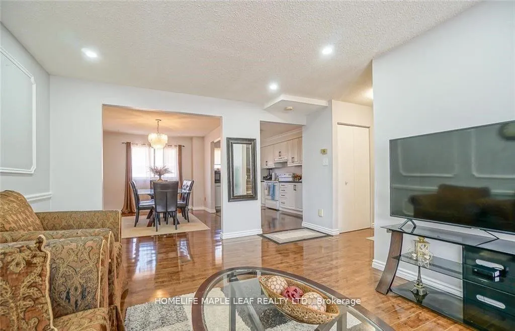 Photo 9 of Unit 113, 113 Ashton Crescent, Brampton, Central Park — HOMEH
