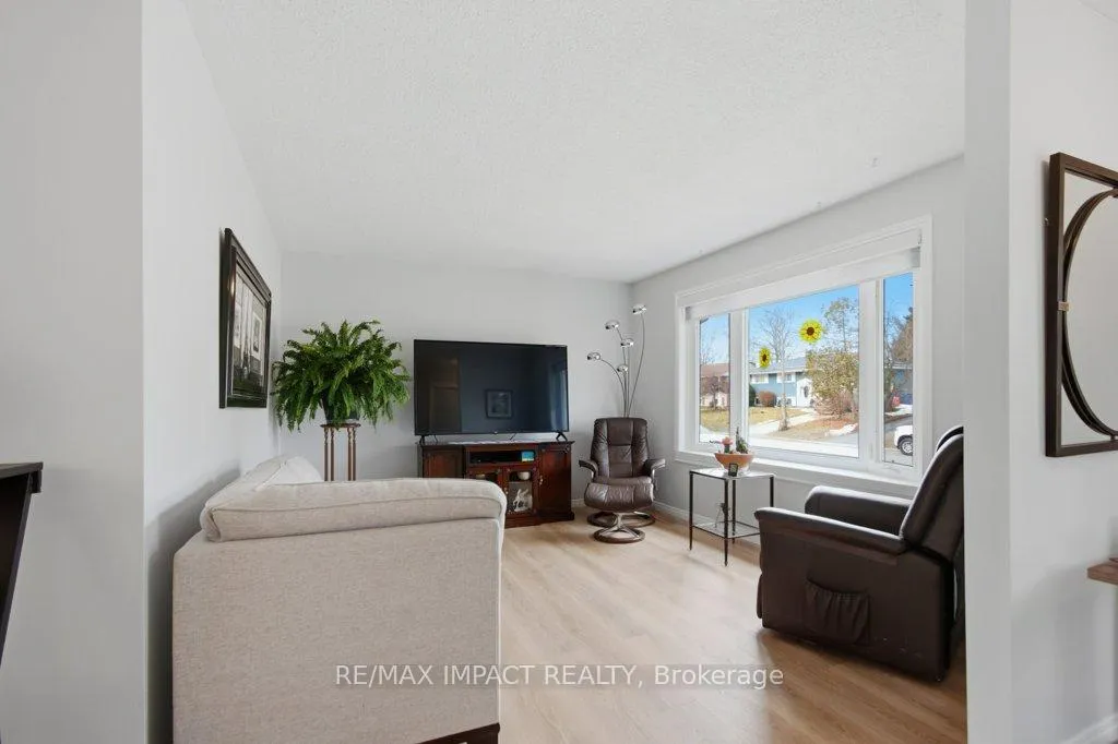 Photo 6 of 26 Parkview Heights, Quinte West, Trenton Ward — HOMEH