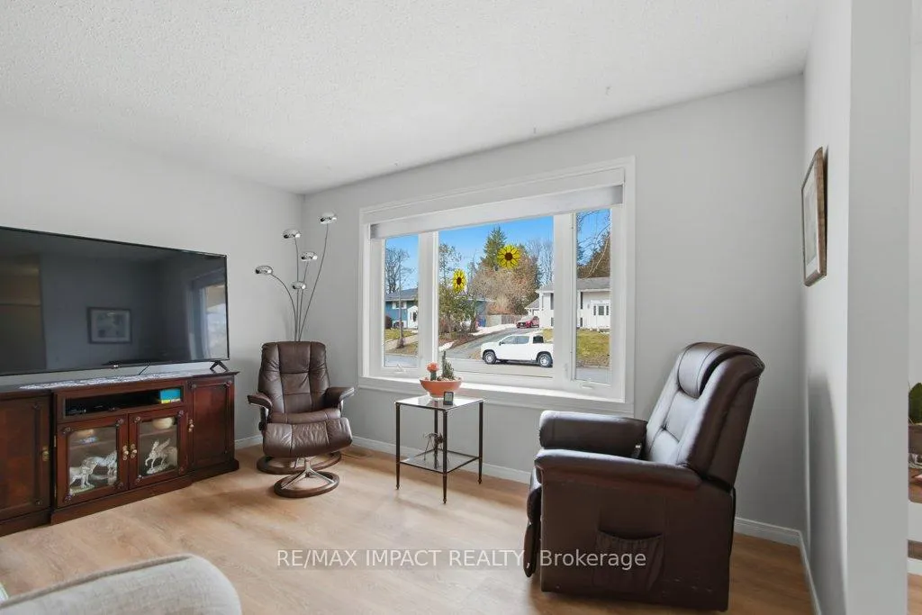 Photo 7 of 26 Parkview Heights, Quinte West, Trenton Ward — HOMEH
