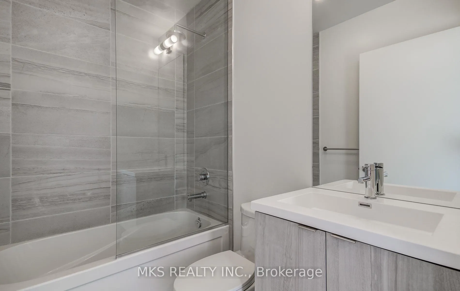 Photo 24 of Unit 815, 138 Downes Street, Toronto, Waterfront Communities — HOMEH