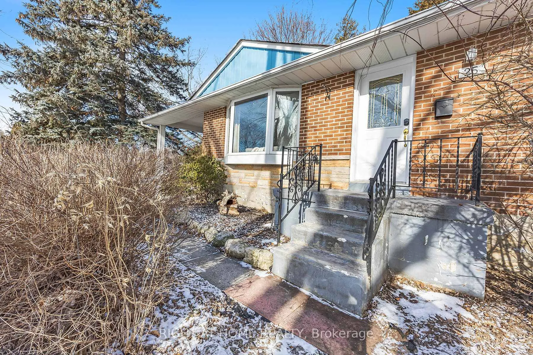 Photo 3 of Unit Main Fl, 25 Hiley Avenue, Ajax, Central West — HOMEH
