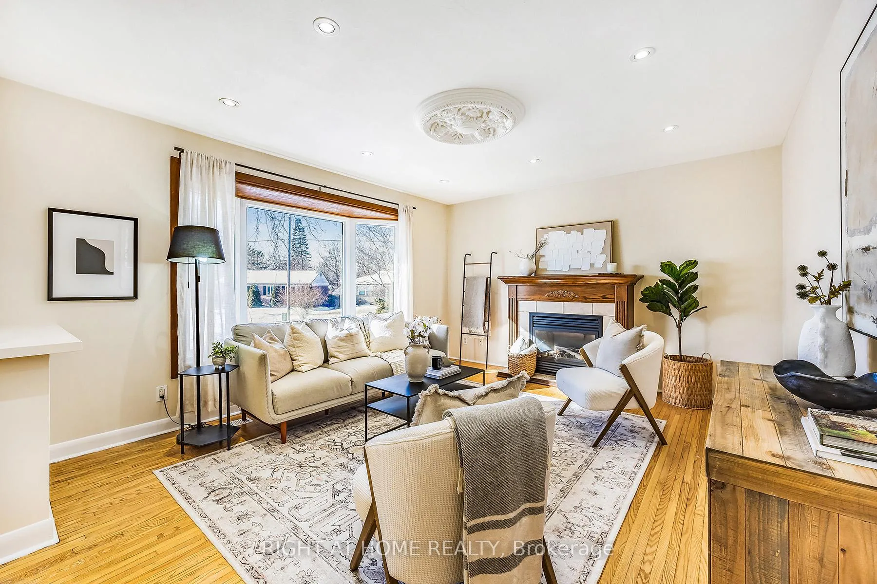 Photo 6 of Unit Main Fl, 25 Hiley Avenue, Ajax, Central West — HOMEH