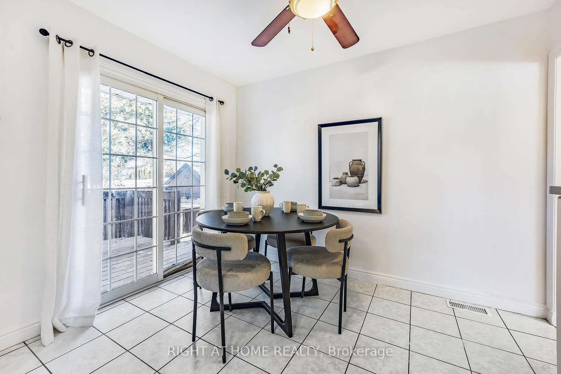 Photo 10 of Unit Main Fl, 25 Hiley Avenue, Ajax, Central West — HOMEH