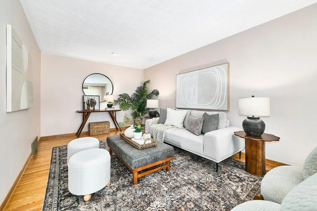 Photo 6 of 641 Park Road N, Oshawa, McLaughlin — HOMEH