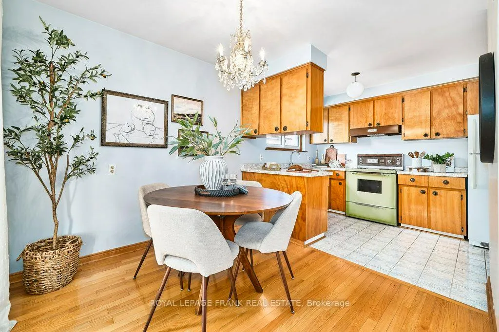 Photo 9 of 641 Park Road N, Oshawa, McLaughlin — HOMEH