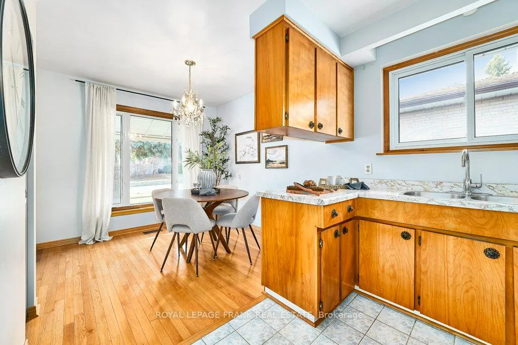 Photo 11 of 641 Park Road N, Oshawa, McLaughlin — HOMEH