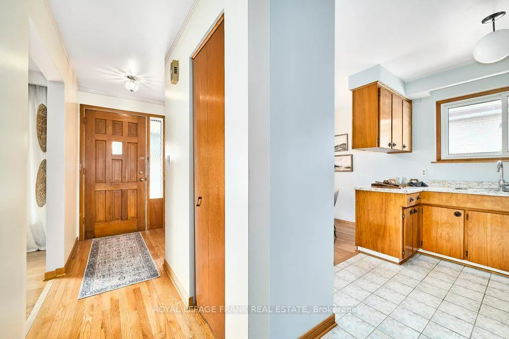 Photo 12 of 641 Park Road N, Oshawa, McLaughlin — HOMEH
