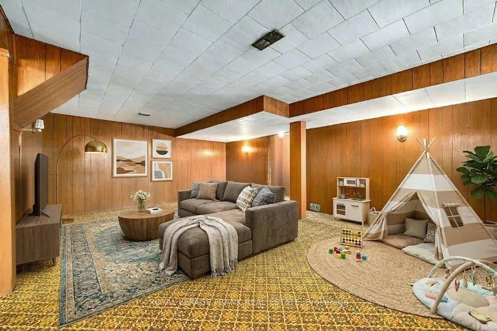 Photo 21 of 641 Park Road N, Oshawa, McLaughlin — HOMEH