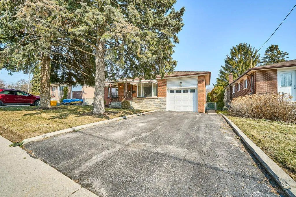 Photo 26 of 641 Park Road N, Oshawa, McLaughlin — HOMEH