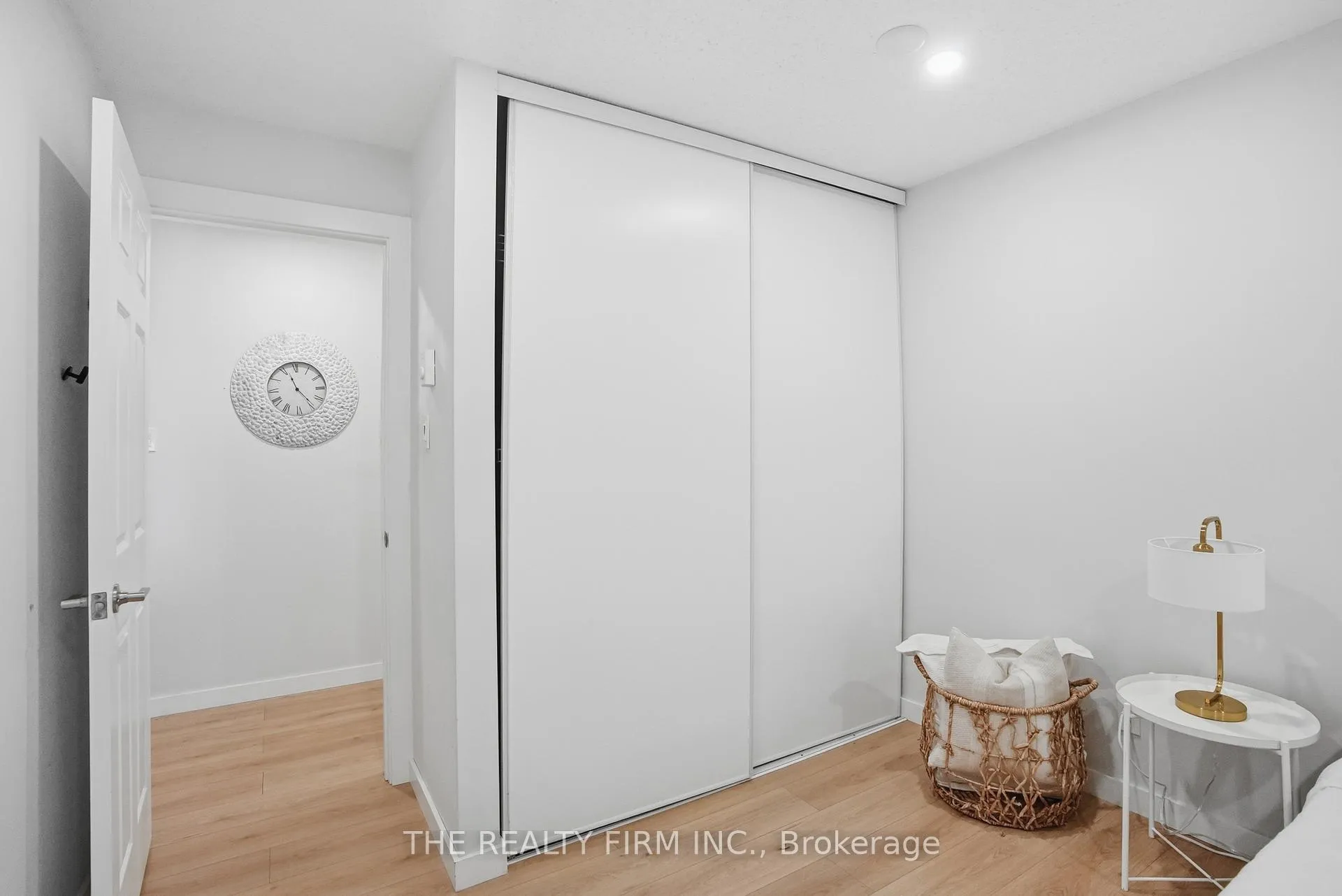 Photo 14 of Unit 310, 735 Deveron Crescent, London, South T — HOMEH
