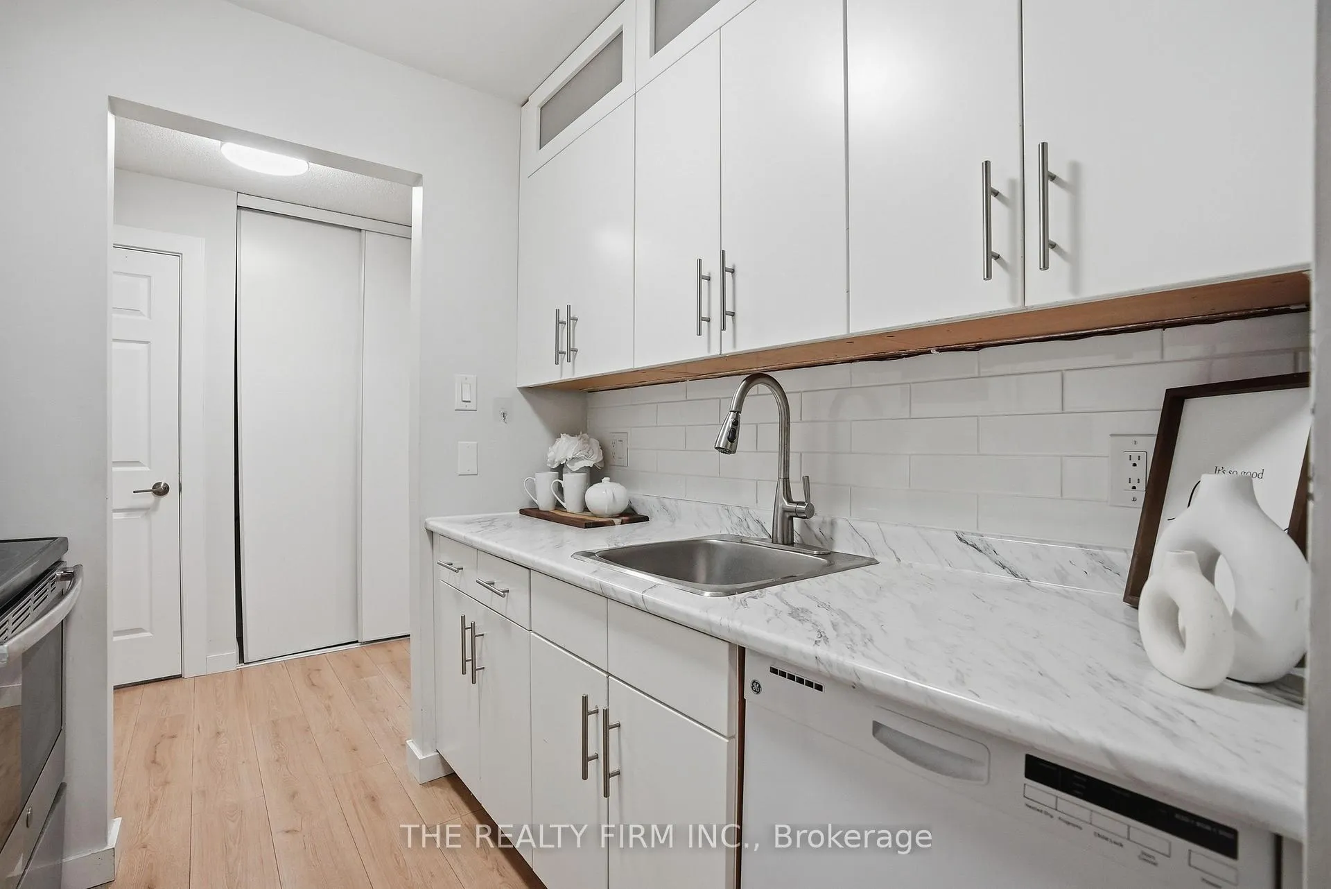 Photo 8 of Unit 310, 735 Deveron Crescent, London, South T — HOMEH